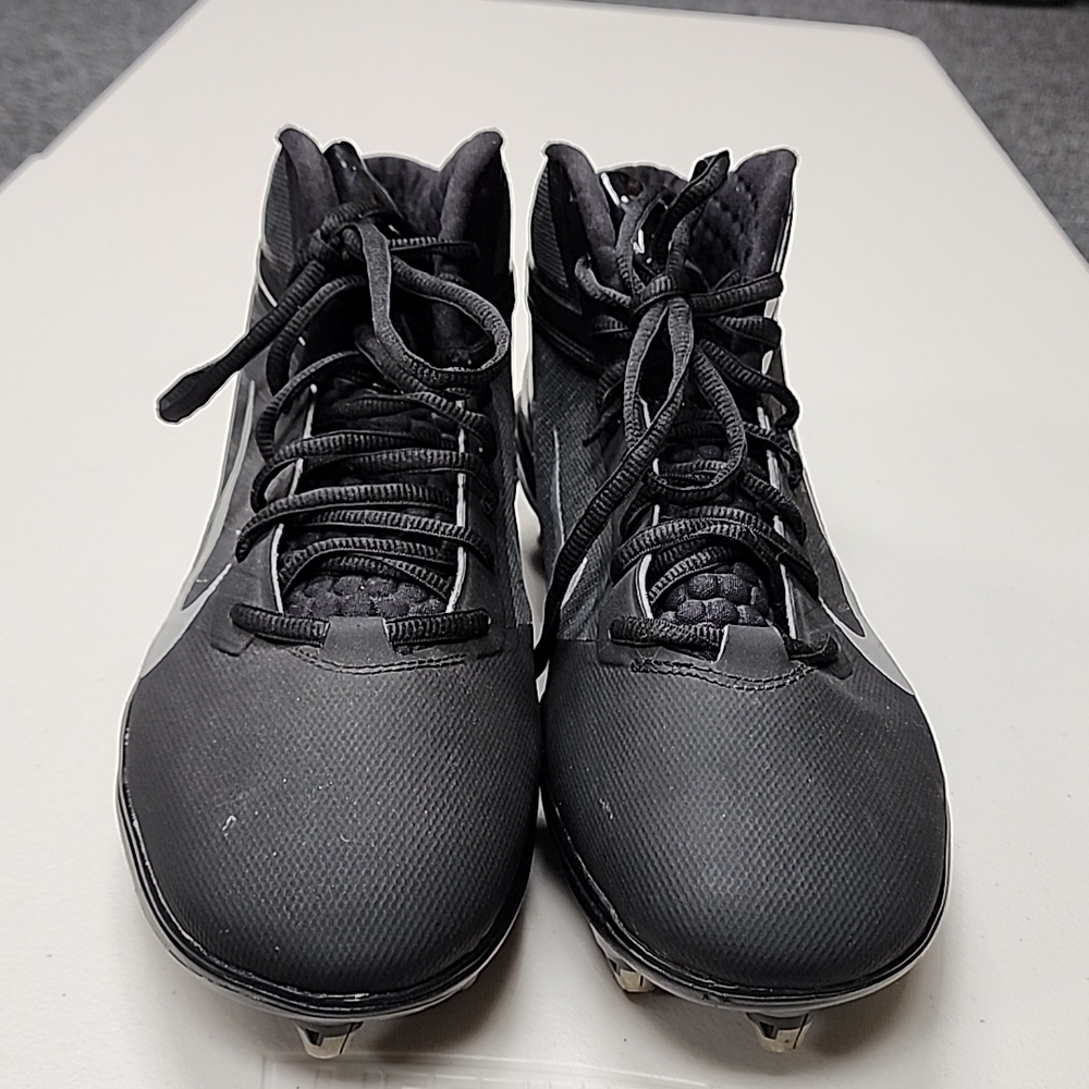 Nike cleats (SB3)